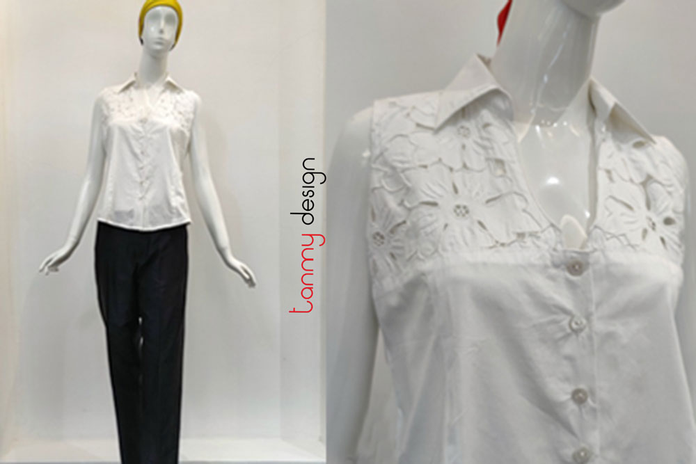 White top embroidered with flowers